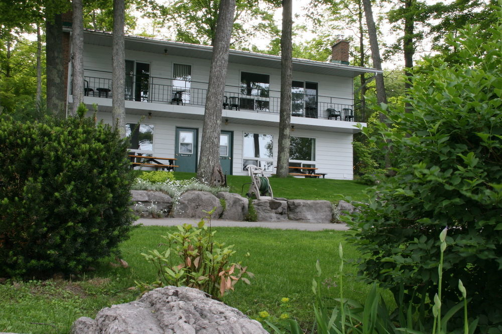 Beachwood Resort Deer Bay Exterior photo